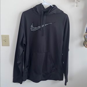 grey nike therma-fit sweatshirt. size m